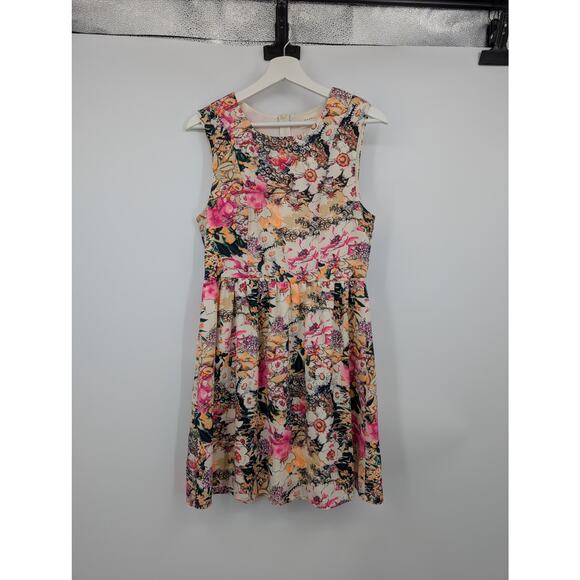 Everly Women's M Fit and Flair Floral Dress Wedding Guest Party Career Office - Picture 1 of 7